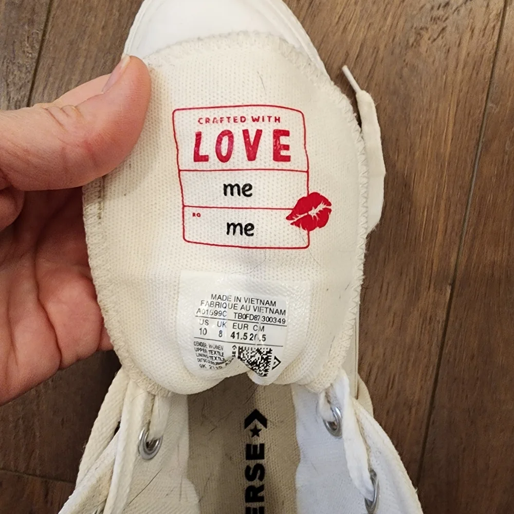 Converse Chuck Taylor All Star Platform Valentine's Day Hearts Hi Rise size 10